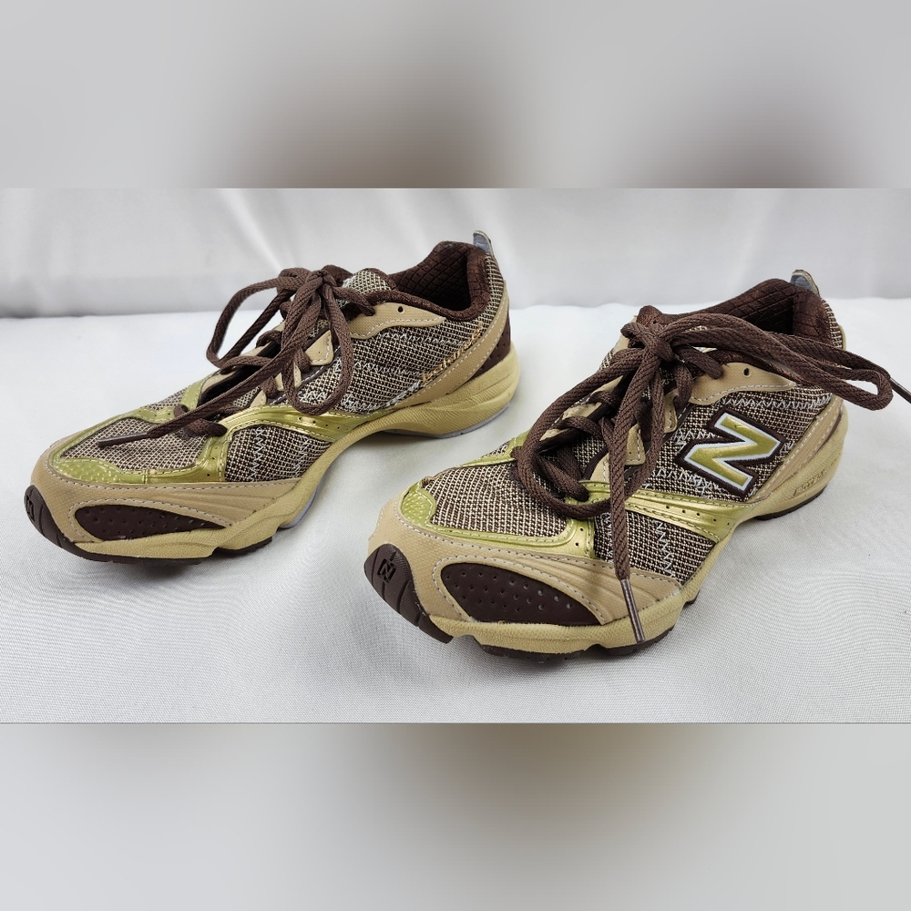 New Balance 670 Acteva Ultralite Sneaker Athletic Tennis Shoe Gold Brown Sz 6 B